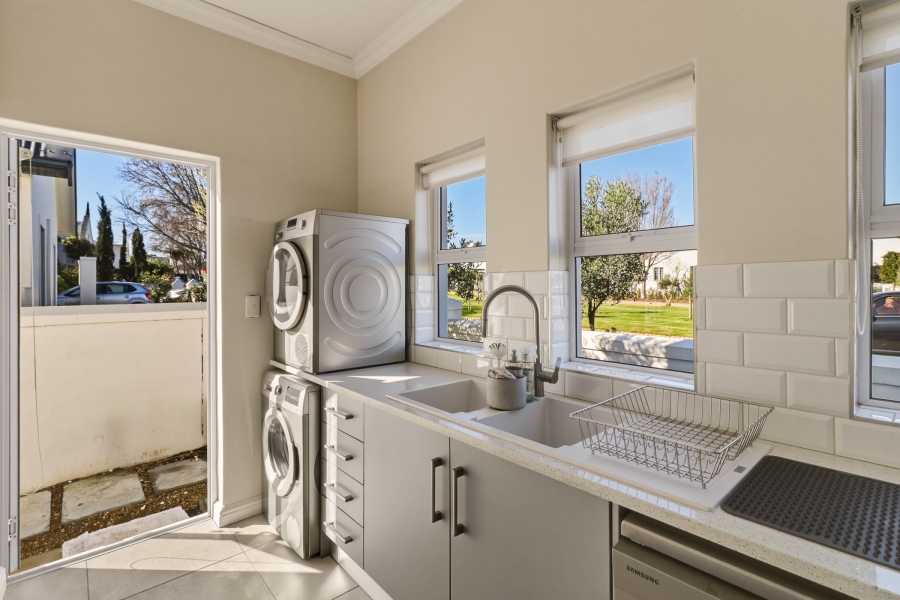 3 Bedroom Property for Sale in Croydon Vineyard Estate Western Cape